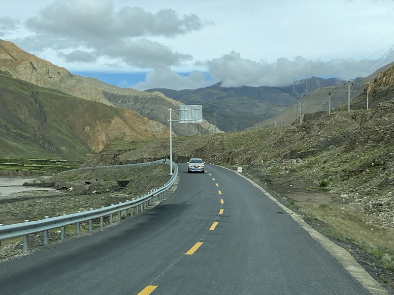 前行道路
